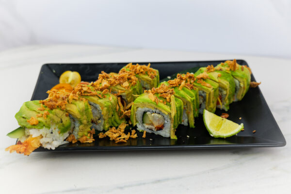 <div style="margin-top: 25px; text-align: start">      <h4 style="font-family:Jost; font-size:14px; font-weight:400; color:#ffffff; margin-bottom: 8px;">(10 PIÈCES)</h4>     <h2 style="font-family:Fraunces; font-size:20px; font-weight:300; color:#ffffff; margin-top: 0; margin-bottom: 8px;">T1.DRAGON CALIFORNIA TEMPURA</h2>     <h3 style="font-family:Jost; font-size:18px; font-weight:300; color:#D8D8D8; margin-top: 0; text-transform: lowercase;">(CREVETTES TEMPURA, ASPERGE, AVOCAT, MASAGO)</h3> </div>