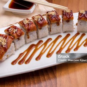 <div style="margin-top: 25px; text-align: start">      <h4 style="font-family:Jost; font-size:14px; font-weight:400; color:#ffffff; margin-bottom: 8px;">(10 PIÈCES)</h4>     <h2 style="font-family:Fraunces; font-size:20px; font-weight:300; color:#ffffff; margin-top: 0; margin-bottom: 8px;">T2.DRAGON ROLLS ANGUILLE</h2>     <h3 style="font-family:Jost; font-size:18px; font-weight:300; color:#D8D8D8; margin-top: 0; text-transform: lowercase;">(CREVETTES TEMPURA, ANGUILLE, AVOCAT MASAGO, CONCOMBRE, OIGNONS FRITS)</h3> </div>